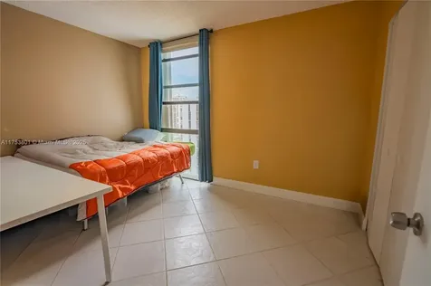 3675 N Country Club Drive Aventura FL 33180