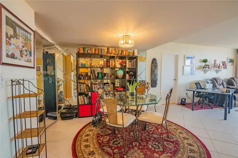 3675 N Country Club Drive Aventura FL 33180