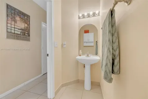 8246 Prestige Commons Drive Tamarac FL 33321