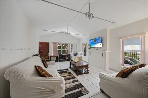4727 NE 1st Court Miami FL 33137