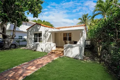 4727 NE 1st Court Miami FL 33137