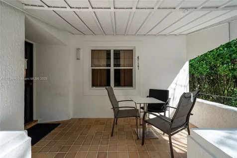 4727 NE 1st Court Miami FL 33137