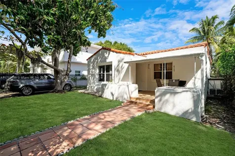 4727 NE 1st Court Miami FL 33137