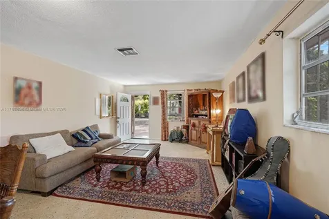 4727 NE 1st Court Miami FL 33137