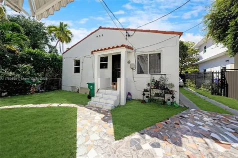 4727 NE 1st Court Miami FL 33137