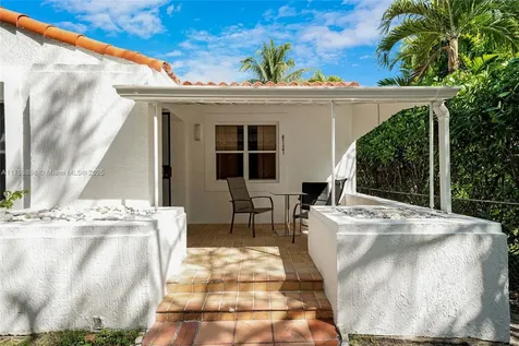 4727 NE 1st Court Miami FL 33137