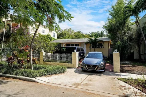 4727 NE 1st Court Miami FL 33137