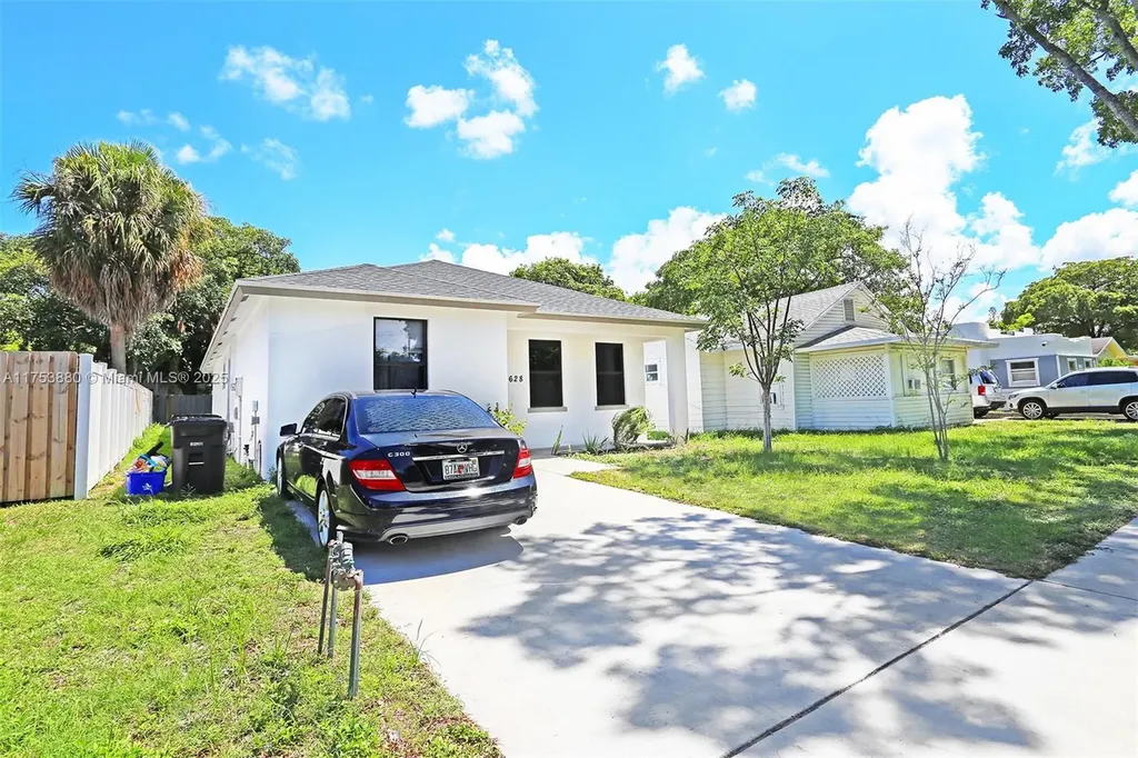 628 53rd Street West Palm Beach FL 33407