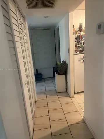 5851 Washington Street Hollywood FL 33121