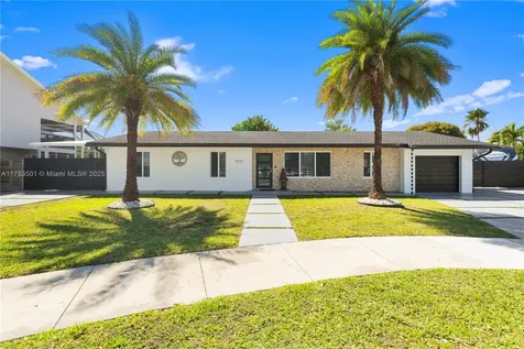 8314 SW 205th Terrace Cutler Bay FL 33189