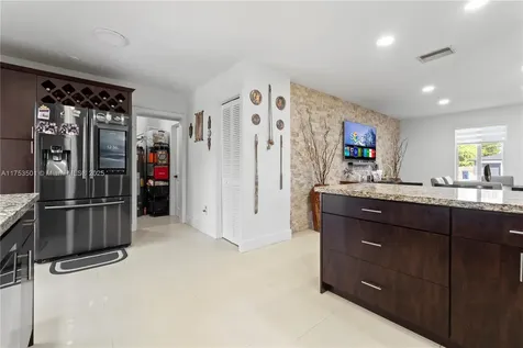 8314 SW 205th Terrace Cutler Bay FL 33189