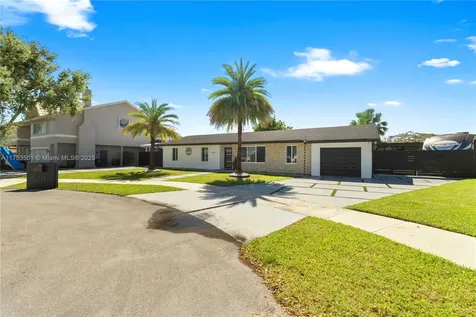 8314 SW 205th Terrace Cutler Bay FL 33189