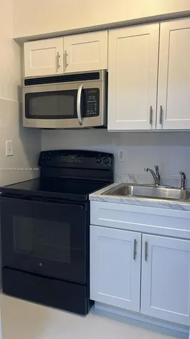 550 NE 44th Street Deerfield Beach FL 33064