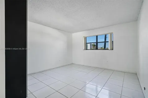 7300 Wayne Avenue Miami Beach FL 33141