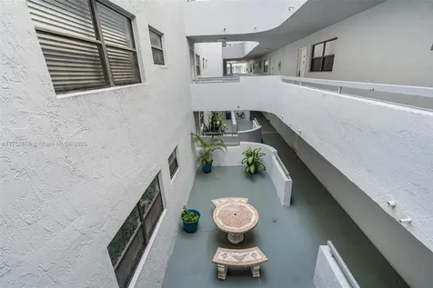7300 Wayne Avenue Miami Beach FL 33141