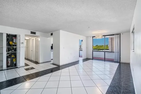 7300 Wayne Avenue Miami Beach FL 33141