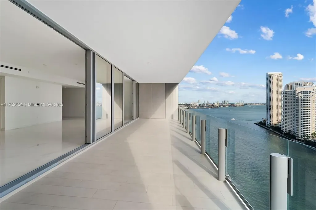 300 Biscayne Boulevard Way Miami FL 33131