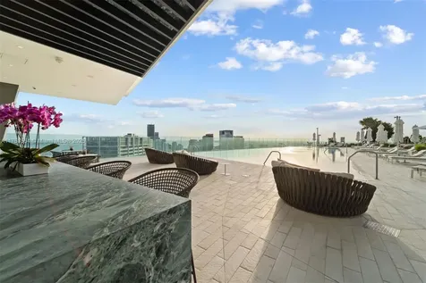 300 Biscayne Boulevard Way Miami FL 33131