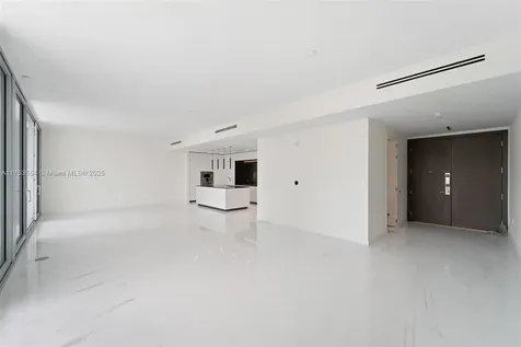 300 Biscayne Boulevard Way Miami FL 33131