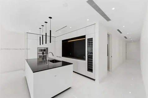 300 Biscayne Boulevard Way Miami FL 33131