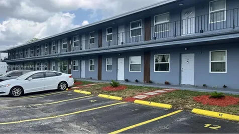 6051 Arthur Street Hollywood FL 33024