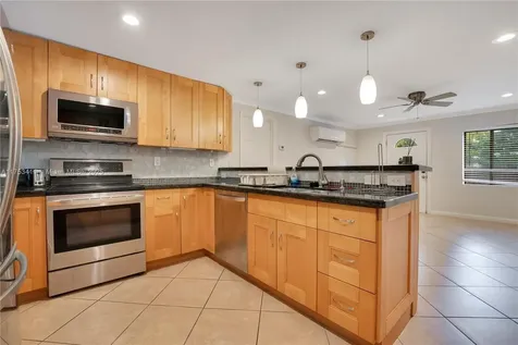 1663 SW 28th Avenue Fort Lauderdale FL 33312