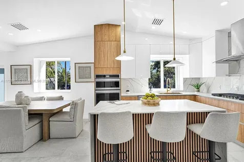 745 W 51st Street Miami Beach FL 33140