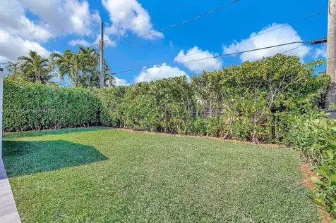 745 W 51st Street Miami Beach FL 33140