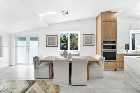 745 W 51st Street Miami Beach FL 33140
