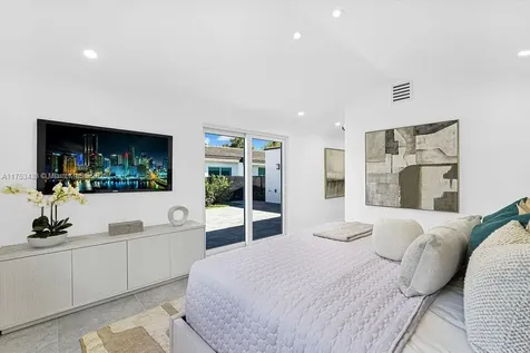 745 W 51st Street Miami Beach FL 33140