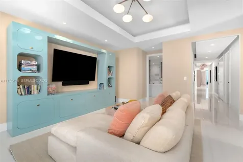 17975 Collins Avenue Sunny Isles Beach FL 33160