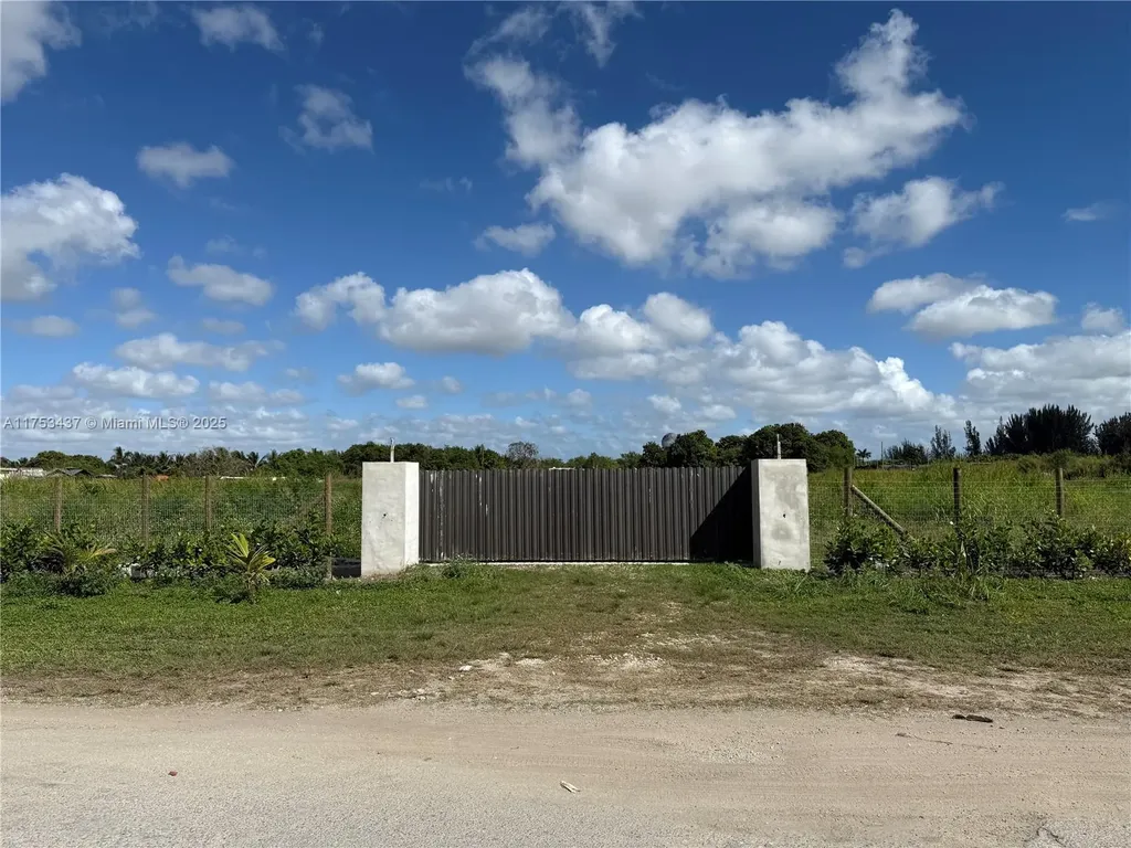 12475 SW 197th Avenue Miami FL 33196