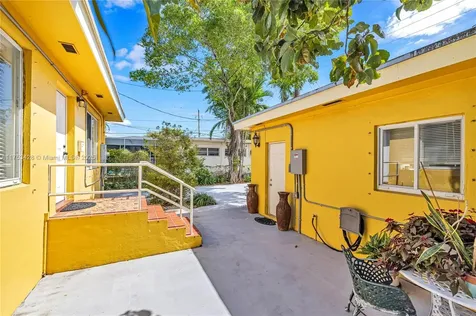 1720 SW 12th Street Miami FL 33135