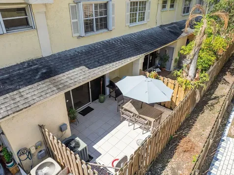 9891 SW 118th Place Miami FL 33186
