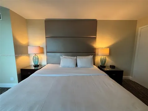 2670 E Sunrise Boulevard Fort Lauderdale FL 33304