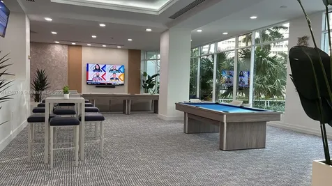 2670 E Sunrise Boulevard Fort Lauderdale FL 33304