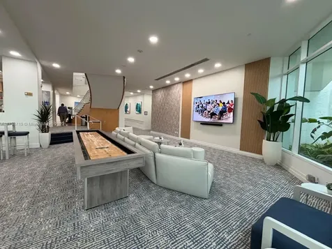 2670 E Sunrise Boulevard Fort Lauderdale FL 33304