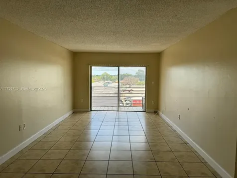 3710 NW 21st Street Lauderdale Lakes FL 33311