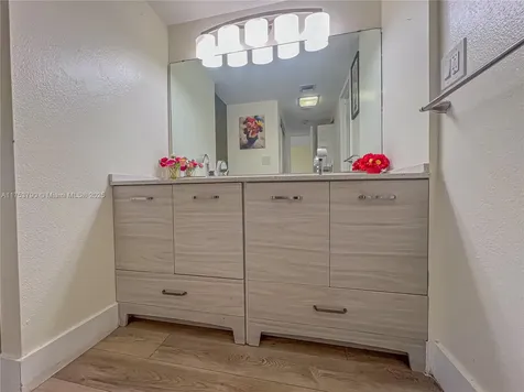 3625 N Country Club Drive Aventura FL 33180