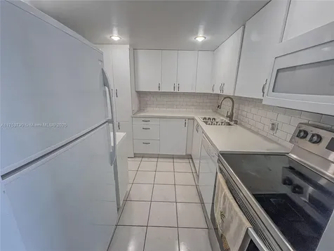 3625 N Country Club Drive Aventura FL 33180