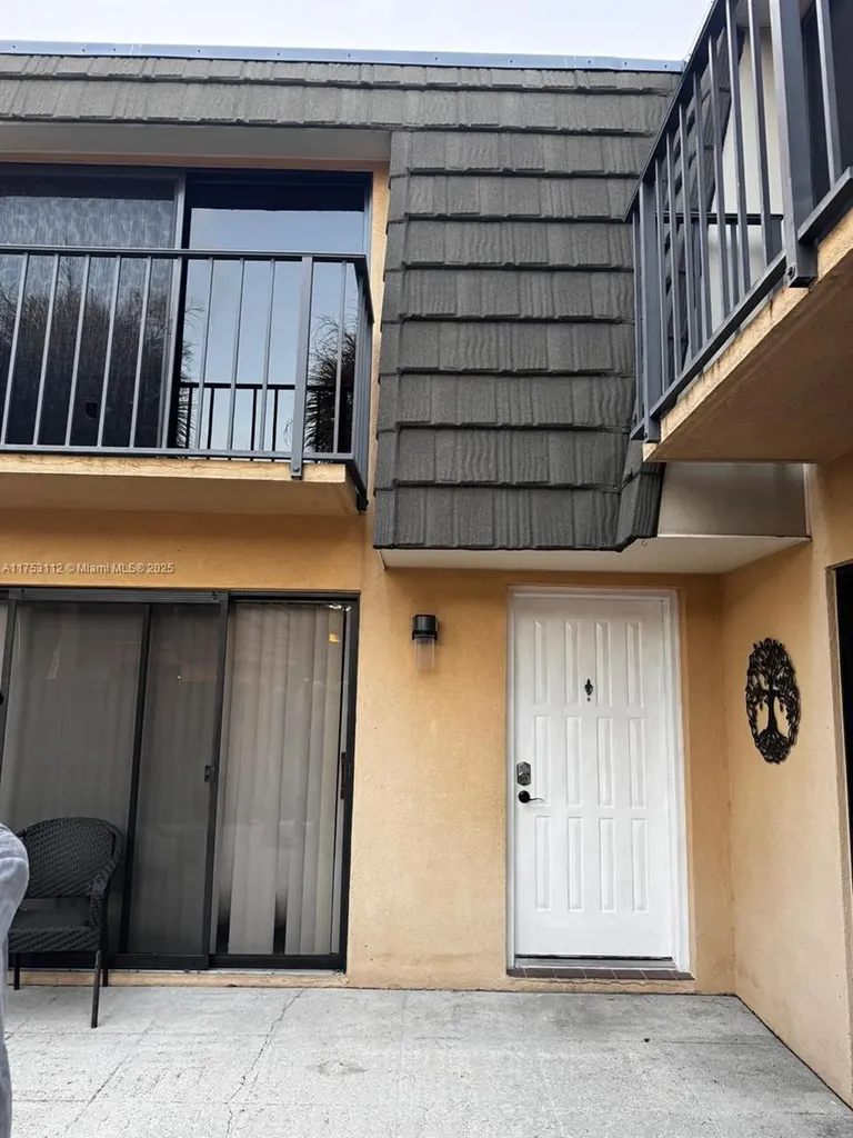 605 6th Way West Palm Beach FL 33407