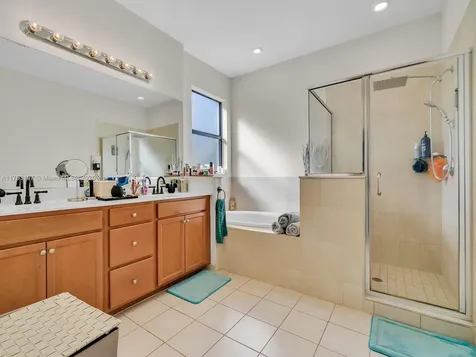726 SE 37th Place Homestead FL 33033