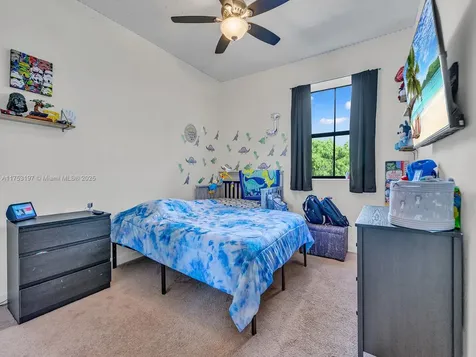 726 SE 37th Place Homestead FL 33033