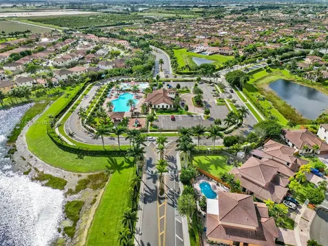 726 SE 37th Place Homestead FL 33033