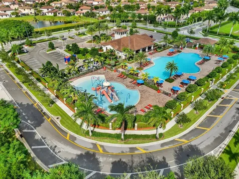 726 SE 37th Place Homestead FL 33033