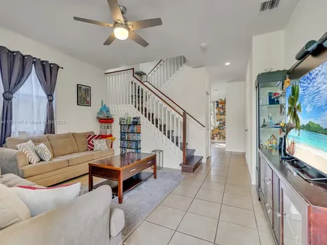 726 SE 37th Place Homestead FL 33033