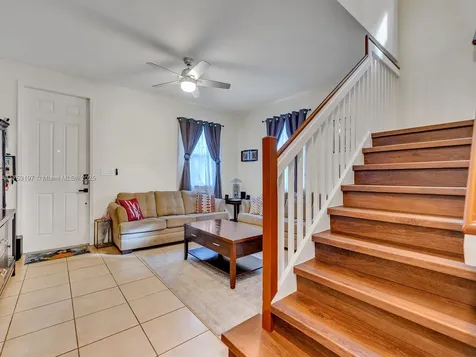 726 SE 37th Place Homestead FL 33033