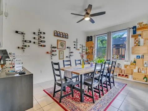 726 SE 37th Place Homestead FL 33033
