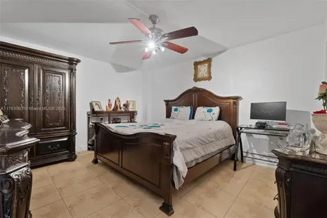 4801 NW 7th Street Miami FL 33126