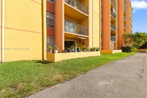 4801 NW 7th Street Miami FL 33126